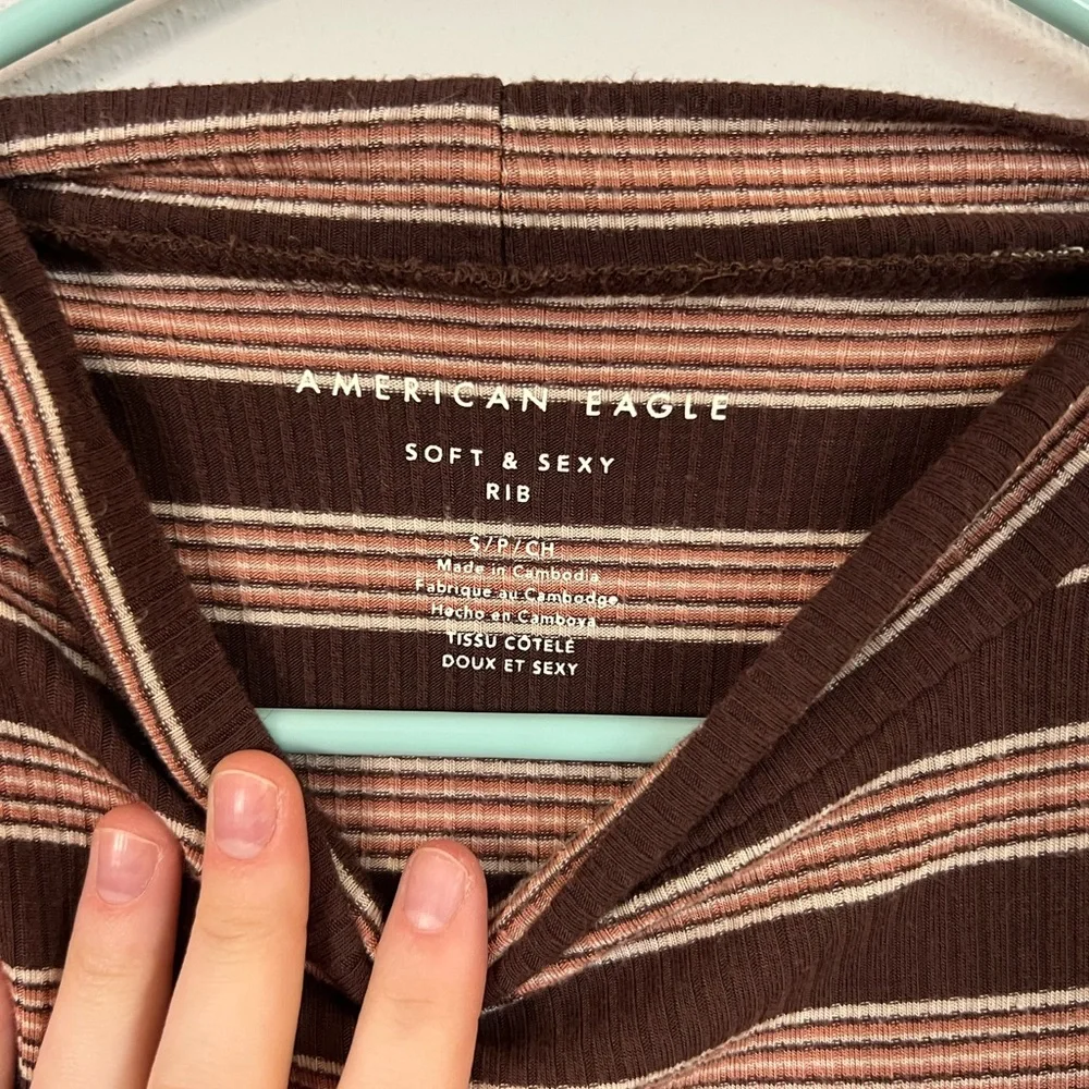 American Eagle turtle neck tee - Picture 2 of 4